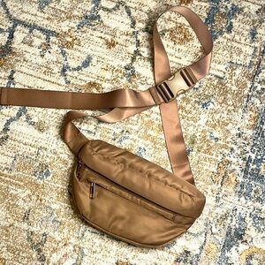 Athleisure bum belt bag